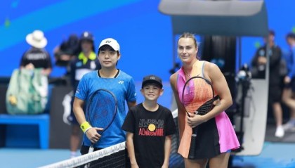 yl7703永利-白卓璇：世界第一萨巴伦卡也会有起伏，她没有想象中那么可怕